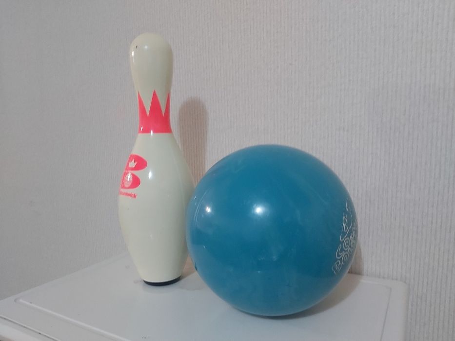 Продаётся шар боулинг и кегля