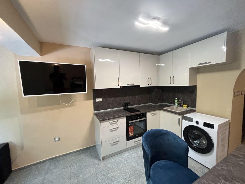 Дава се под наем Двустаен апартамент в Варна, Спортна зала - 50 кв.м за 433.5 € - Снимка #4