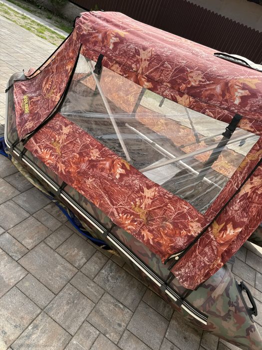 Barca Kolibri camuflaj