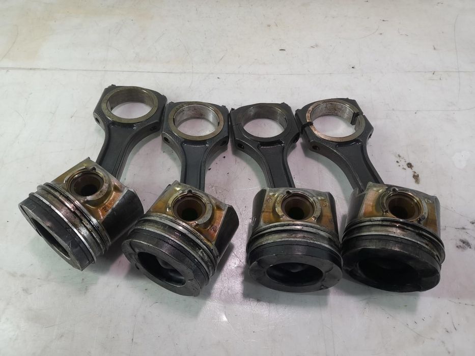 Piston cu biela 2.2 cdi om651 Mercedes Benz Sprinter 906 (2006 - 2013)