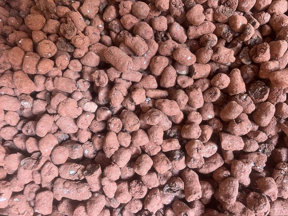 Keramit va oxak sotiladi