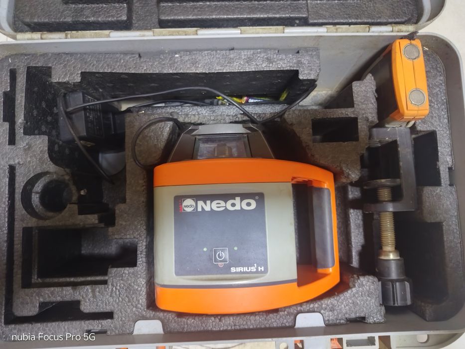 vand laser rotativ 2000 de lei negociabil