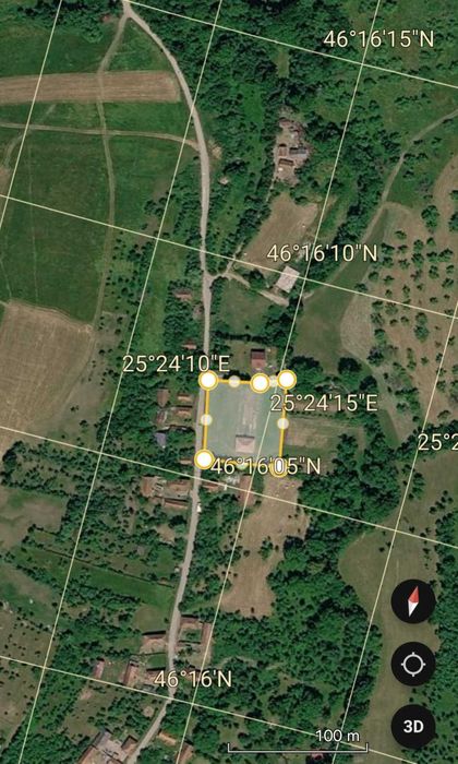 Teren intravilan 2.800 m² cu clădire, curent trifazic și pârâu – Ghipeș (25 min de Odorhei)