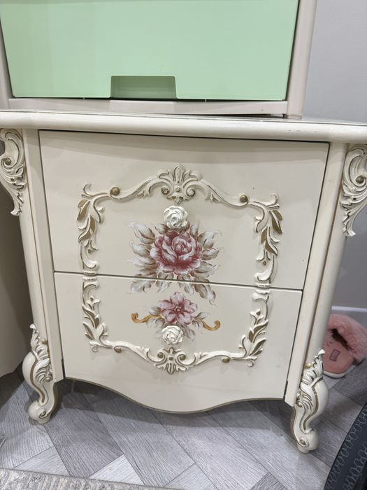 Спальный гарнитур