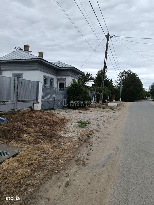 Casa individuala reconditionata partial-Teren 900 mp-Toate utilitatile