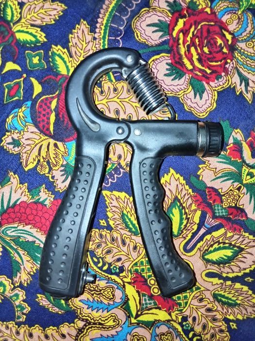 Еспандер счётчиком, вес 10кг до 60кг