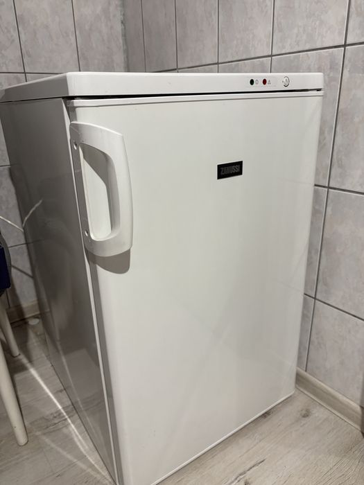 Congelator Zanussi ZFT11100WA, 91 l, Clasa A+, H 85 cm, Alb