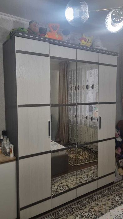 Продам шкаф 4 дверный