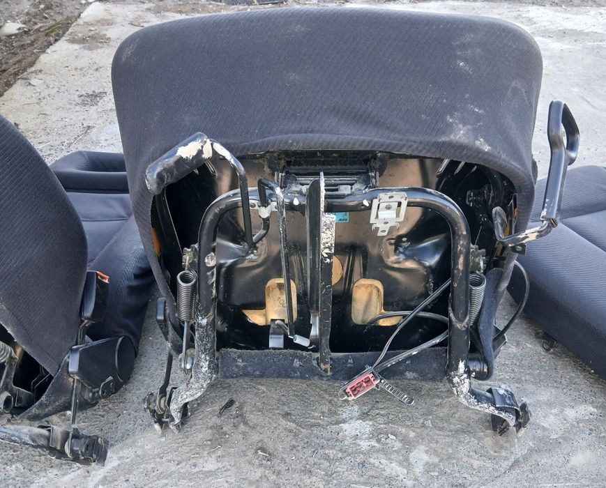 Сидение на Ауди С4 100 универсал