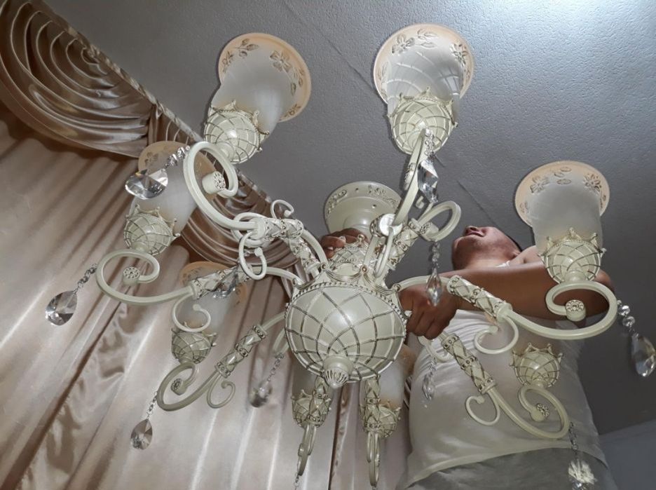 Аспалы шам сатамын. Продам люстру