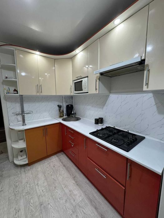 Продам 3 ком новостройка 20 мик