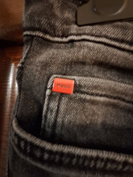 Blugi HUGO ,marimea 48 !!