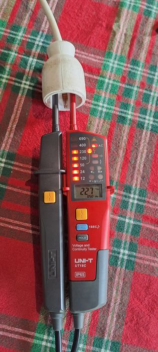 Tester tensiune UNI-T