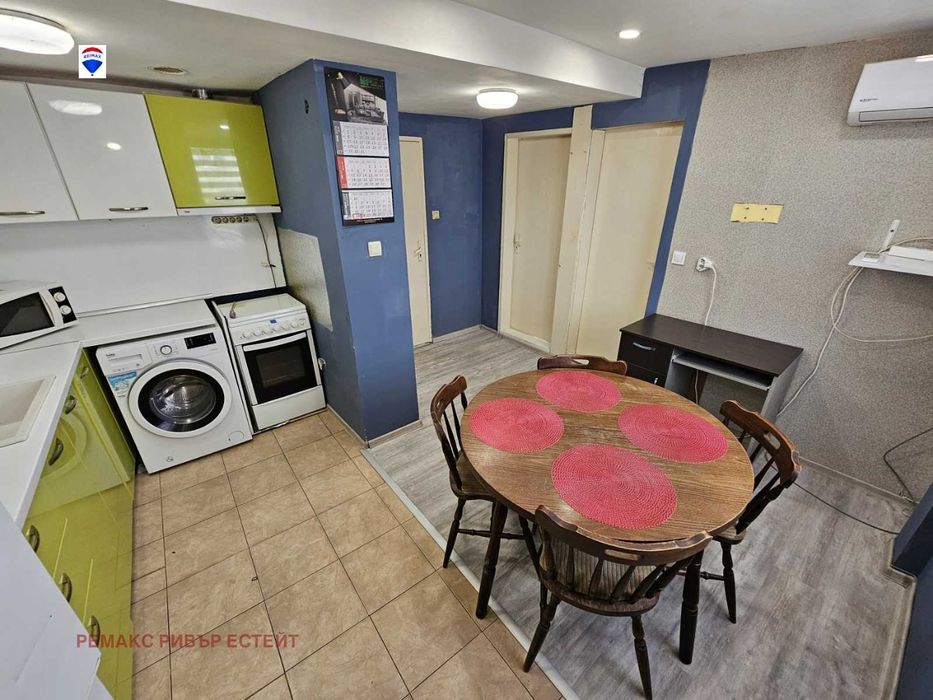 Дава се под наем Двустаен апартамент в Русе, Родина 2 - 44 кв.м за 204 € - Снимка #2