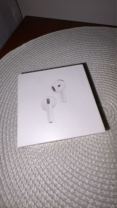 Airpods 4 foarte bune
