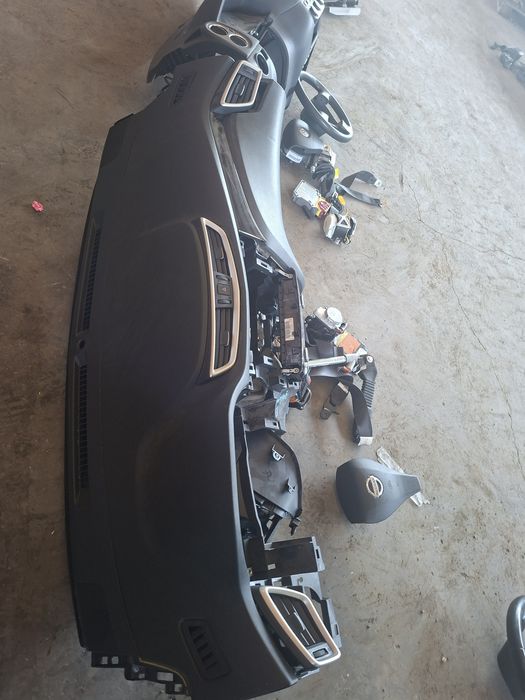Plansa bord cu airbaguri nissan qashqai 2013