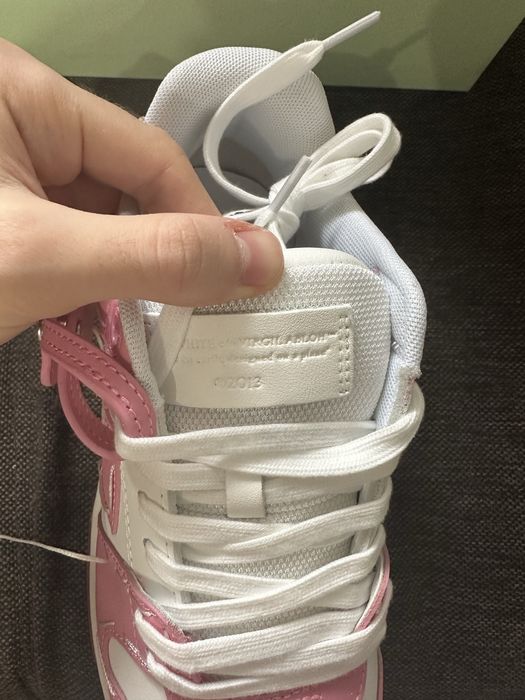 Off-White Out of Office Sartorial Stitching White Pink