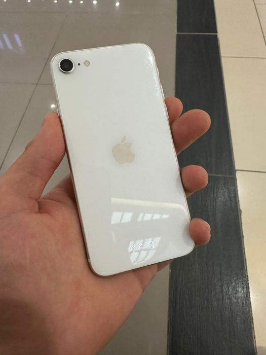 iPhone SE 2 поколение