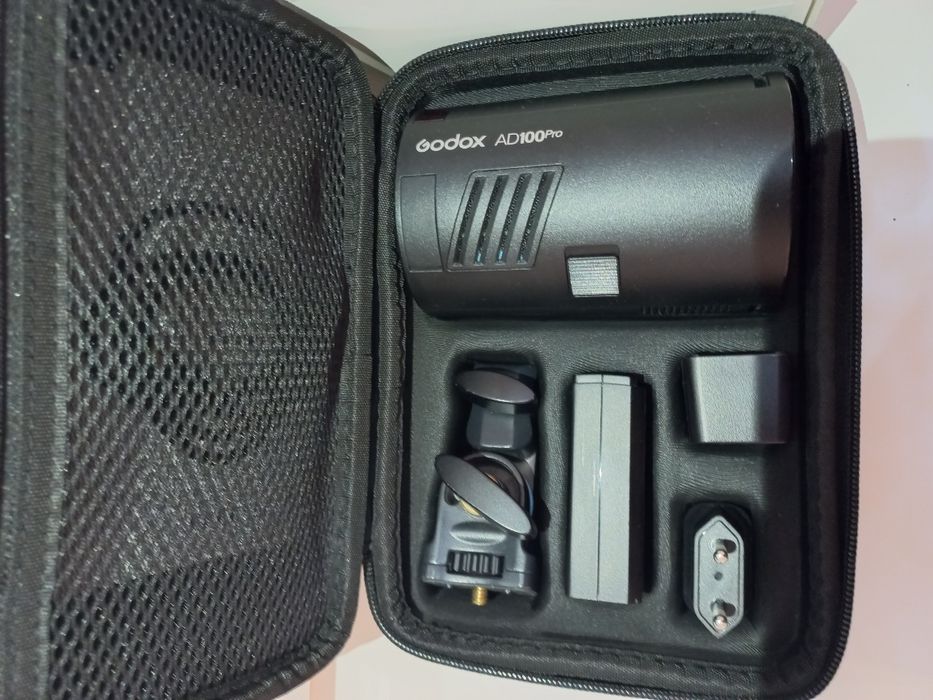 Ad100pro, Вспышка