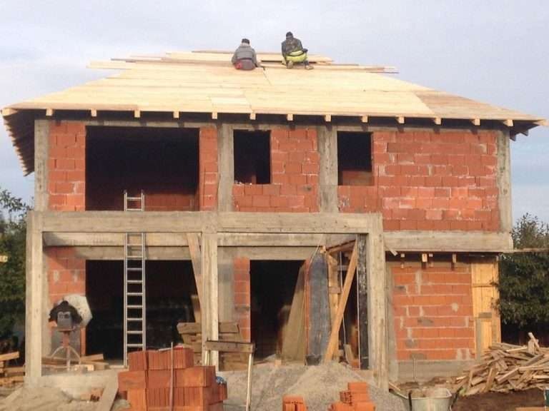 Construcții case la rosu, garduri de la 40e m2