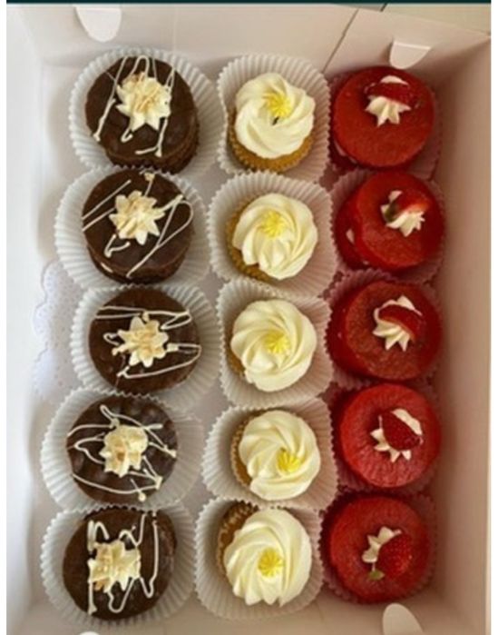 Чайный стол капкейки