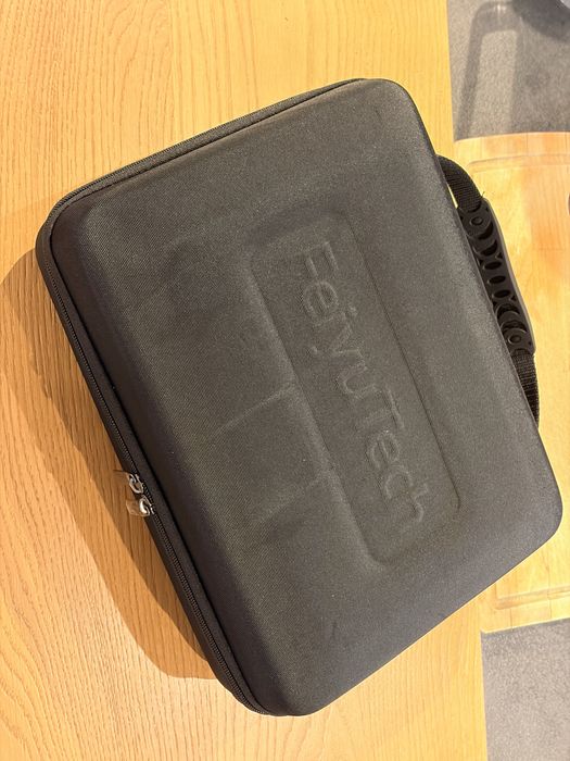 Продавам гимбал FeiyuTech Scorp 3 Pro