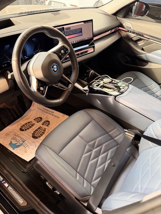 Bmw i5 40L m paket 713km zapas hod2025 с телевизором и проекцией