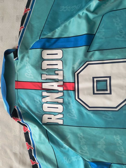 Роналдо Назарио, Барселона гостуваща фланелка 96-97 (Beckett COA)