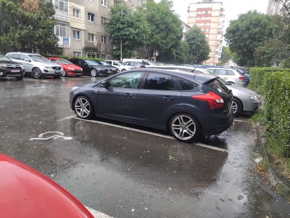 FORD Focus 2013 — imagine 2