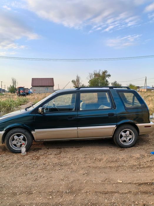 Mitsubishi Chariot