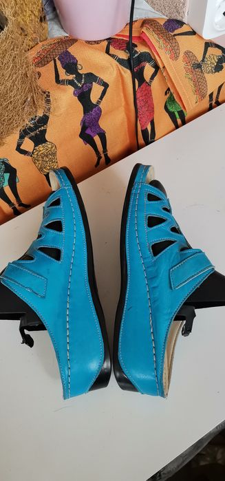 Сини чехли естествена кожа 40 н.