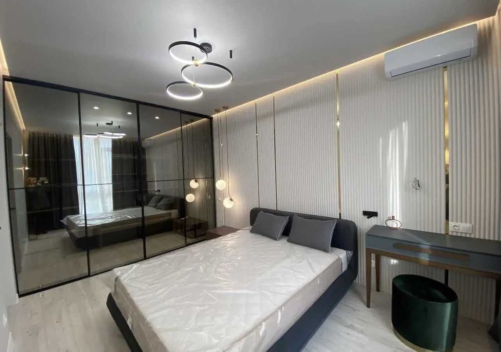 Дава се под наем Двустаен апартамент в София, Център - 65 кв.м за 433.5 € - Снимка #3