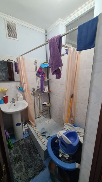 В хорошем районе 9мкр рядом Садик Балбобек