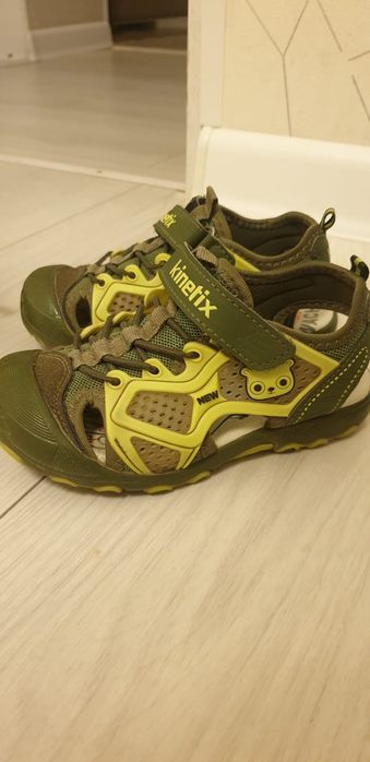 сандалетка әр біреуі 3000