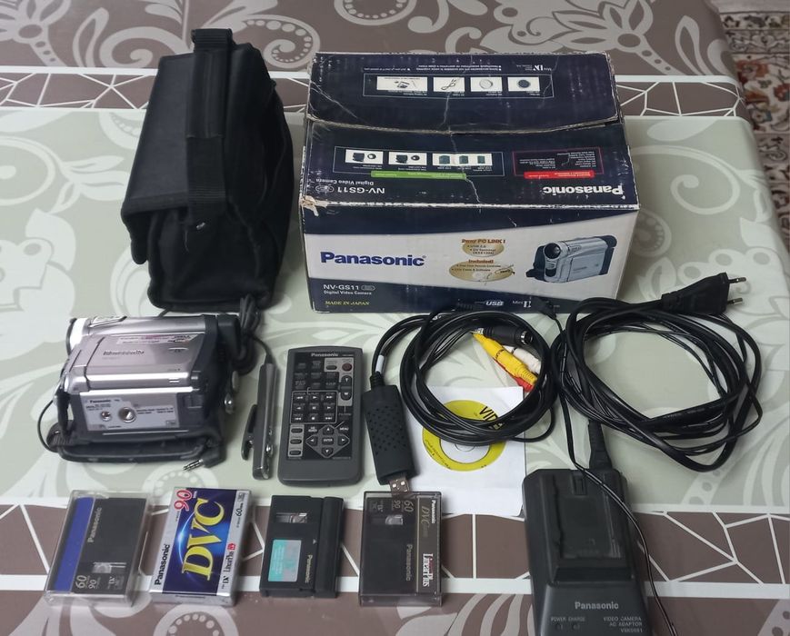 Видеокамера в комплекте