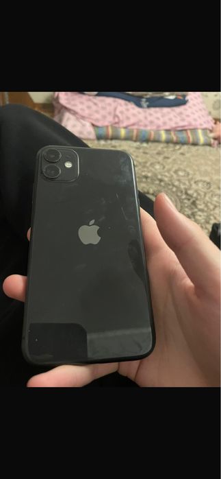 Продам айфон 11