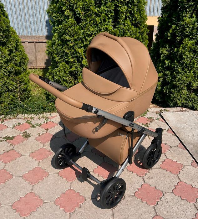 Продам коляску Anex 2 в 1