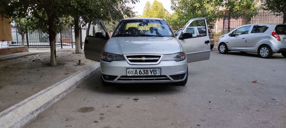 Nexia 2 сотилади