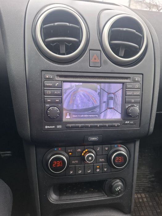 Vând nissan Qashqai