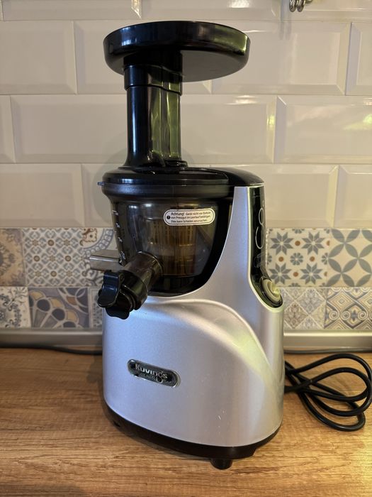 Kuvings Silent Juicer – бавнооборотна сокоизстисквачка Cold Press
