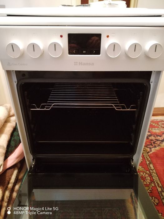 Aragaz mixt Hansa în stare foarte bună.