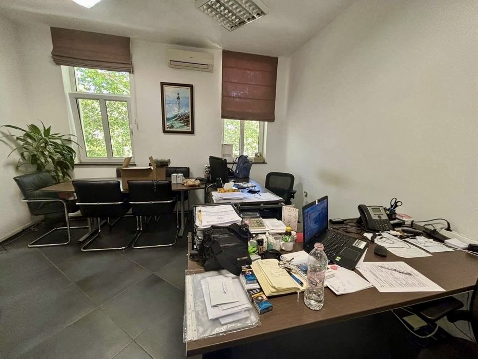 Дава се под наем Тристаен апартамент в Варна, Гръцка махала - 110 кв.м за 800 € - Снимка #3