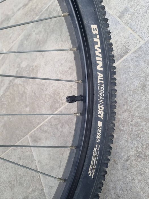 Vând Bicicletă Mountain Bike B'TWIN Rockrider – Cadru Aluminiu, Roți pe 26