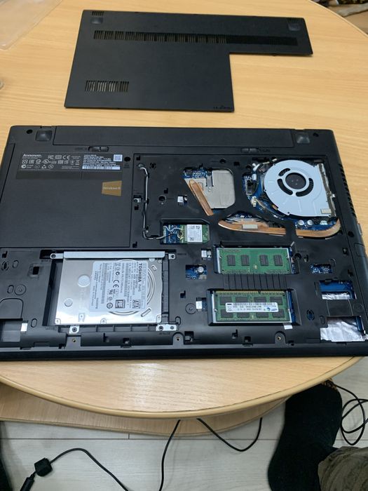 Laptopuri pentru piese