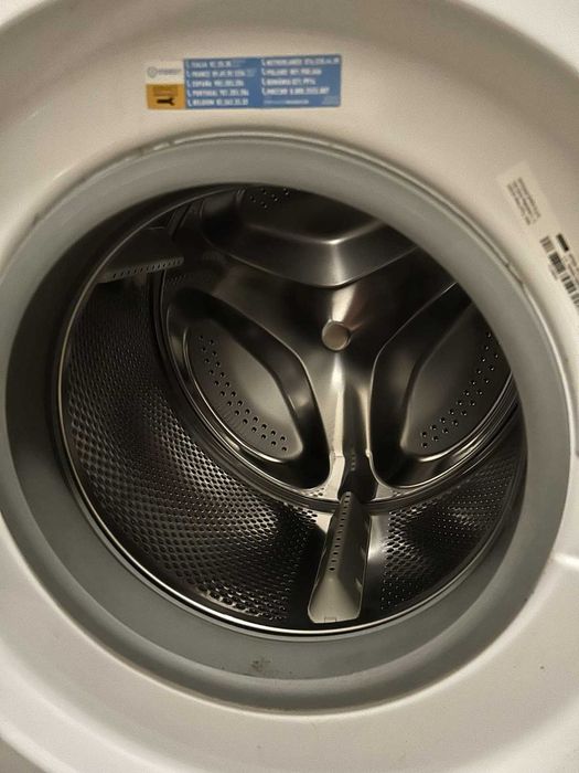 Indesit Пералня MyTime 8kg 1200Spin