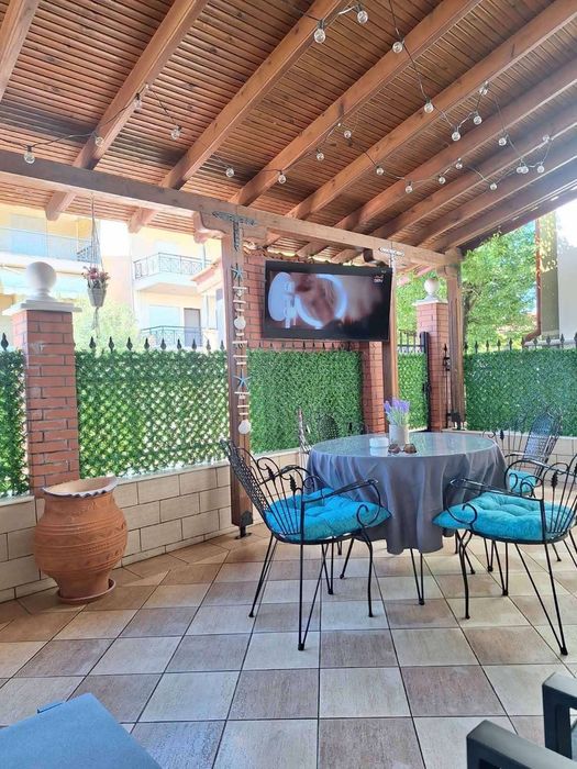 Дава се под наем Тристаен апартамент в София, Зона Б-19 - 90 кв.м за 120 € - Снимка #2