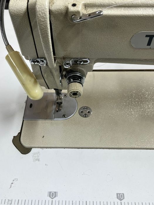 Продам швейную машинку