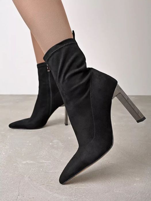 Остроносые ботильоны замш. всего за 20