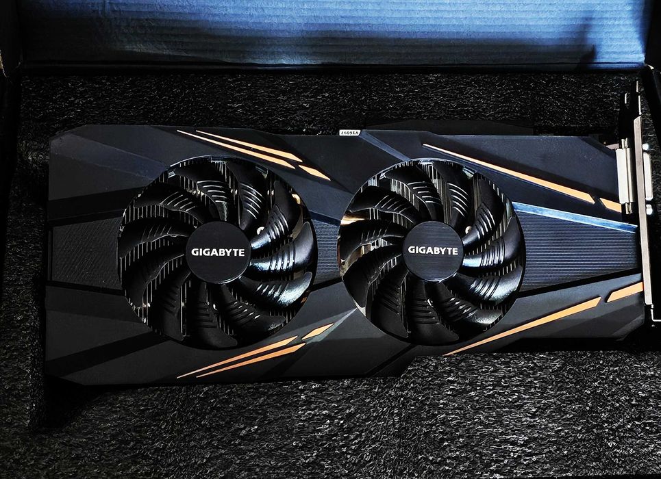 Видео карта Gigabyte GTX 1070 8GB WINDFORCE 2X – отлично състояние