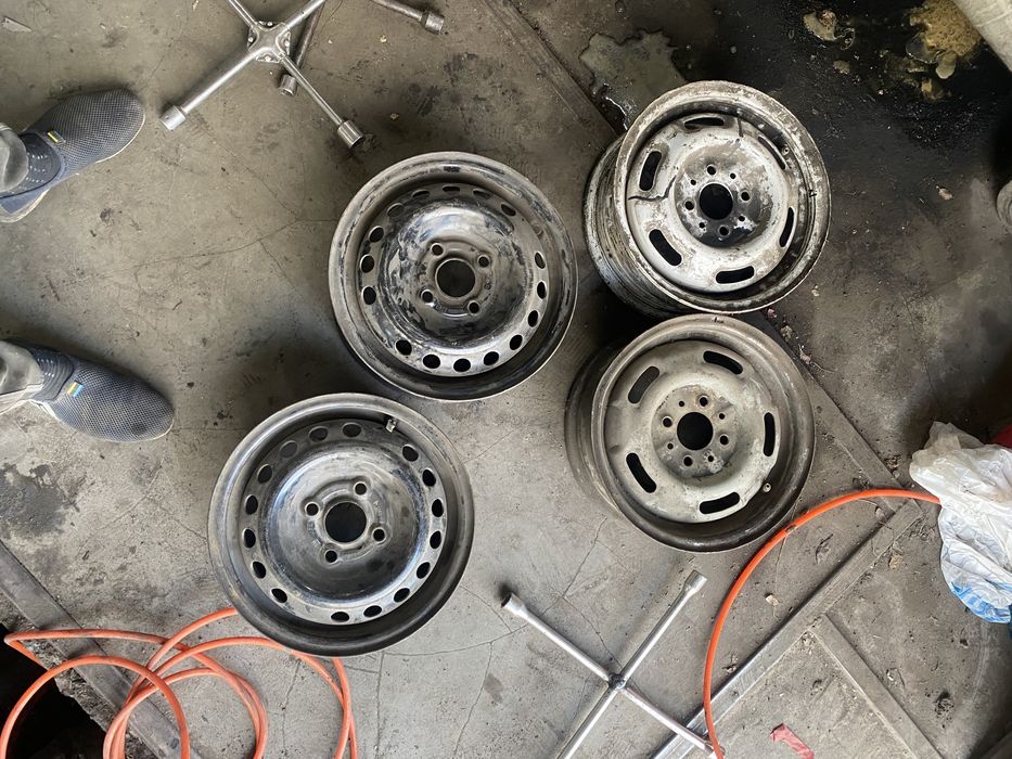 Продам диски 4 штуки р 13